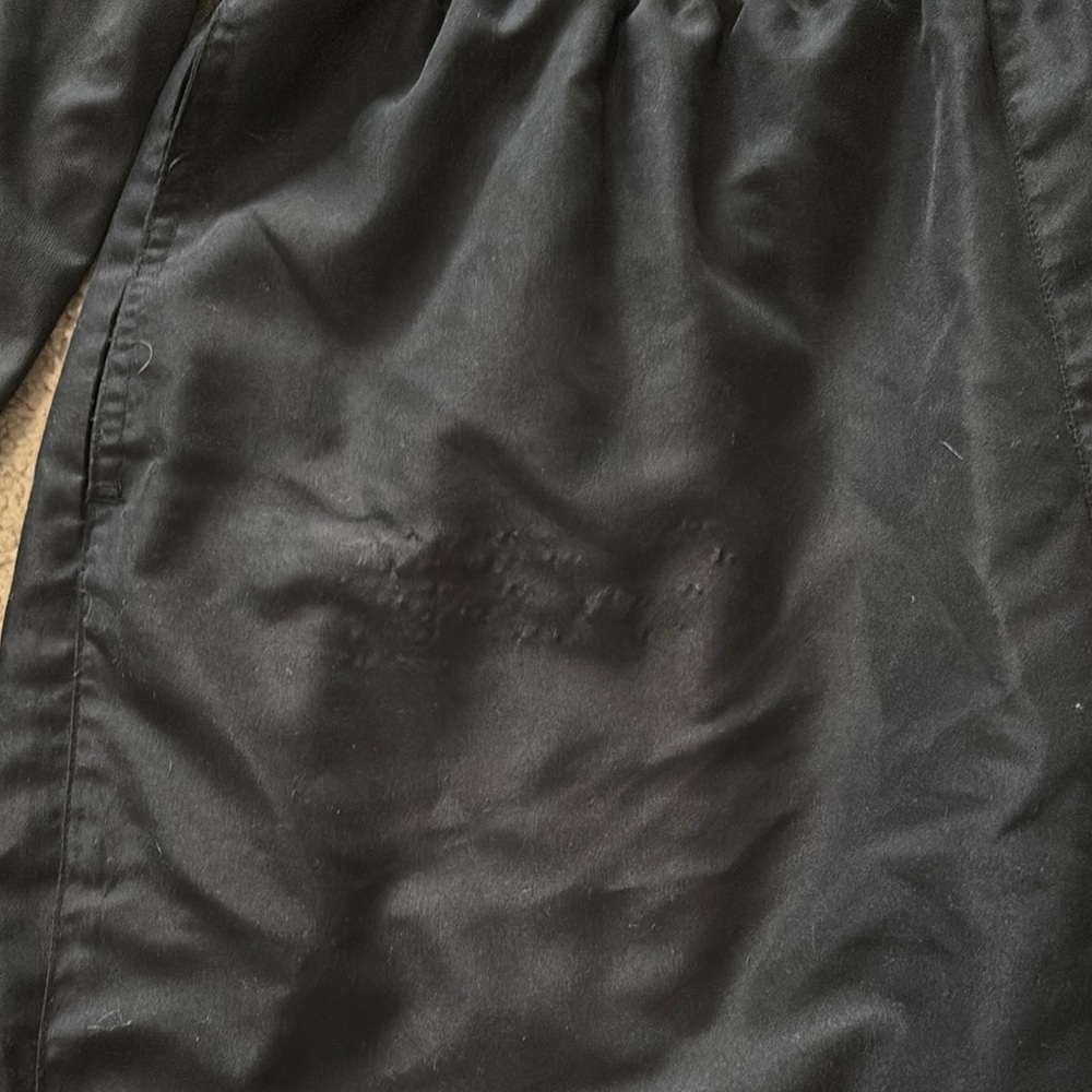 Under Armour Black Athletic Shorts Lightweight Elastic Waist - Picture 2 of 2